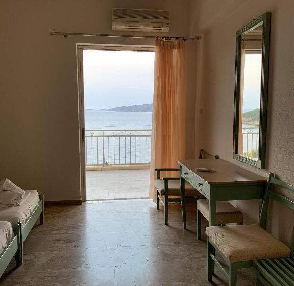 اتاق استاندارد با بالکن و چشم‌انداز دریا, Fedra Apartments