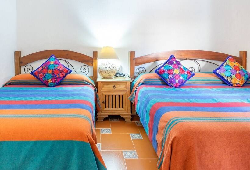 اتاق پریمیوم چهارنفره, Posada Del Centro