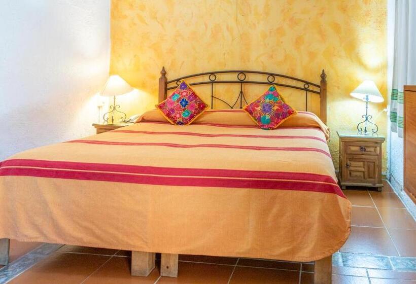 اتاق پریمیوم چهارنفره, Posada Del Centro