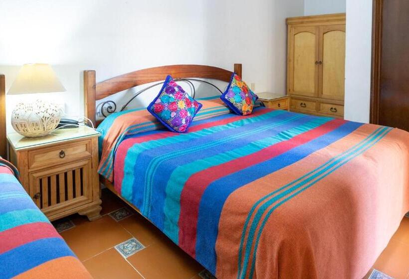 اتاق پریمیوم چهارنفره, Posada Del Centro