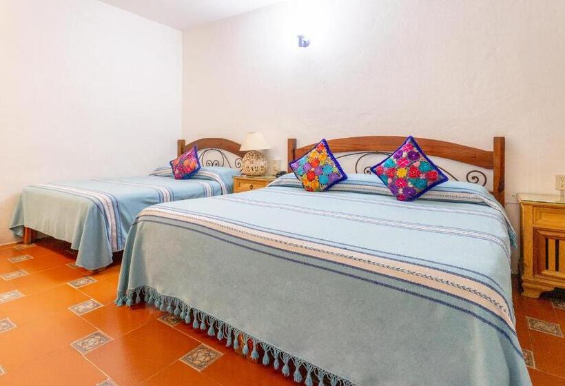 اتاق پریمیوم چهارنفره, Posada Del Centro