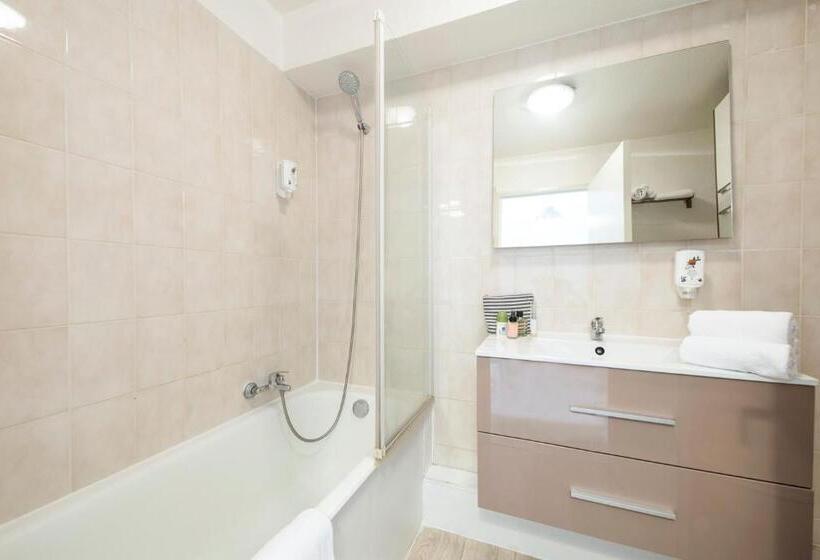 Апартаменты 2 Спальни, Garden & City Aix En Provence  Puyricard