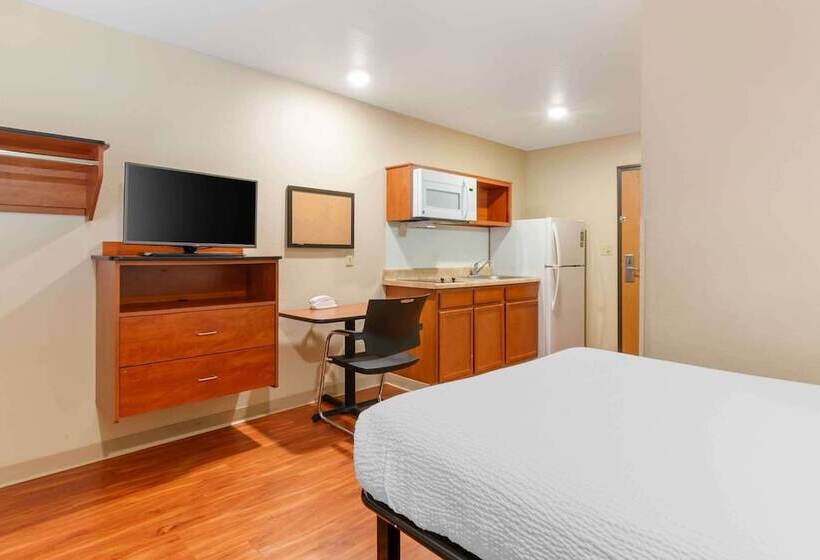 Студия Стандарт, Extended Stay America Select Suites  Kansas City  Stadium