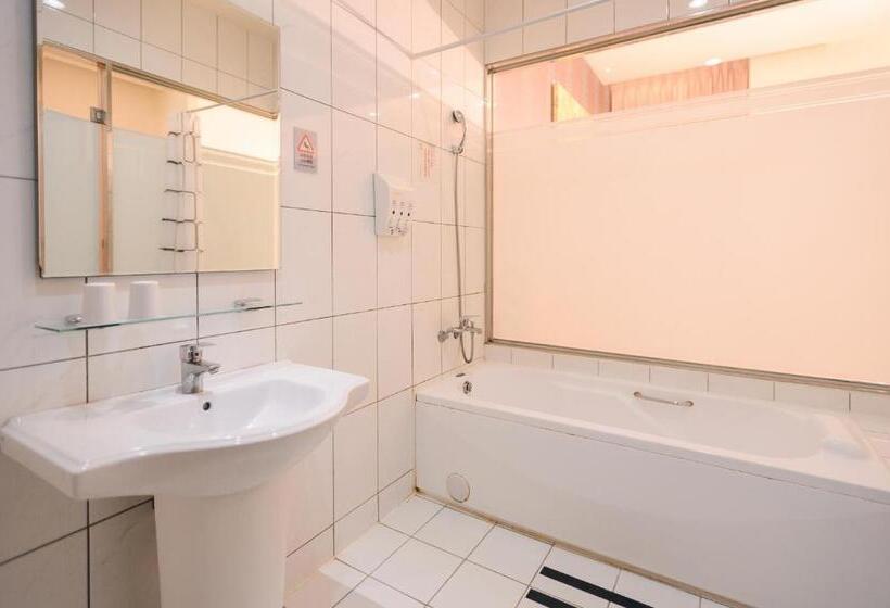 اتاق لوکس, I Deal