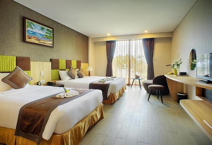 اتاق سه نفره دلوکس با چشم‌انداز دریا, Muong Thanh Holiday Mui Ne