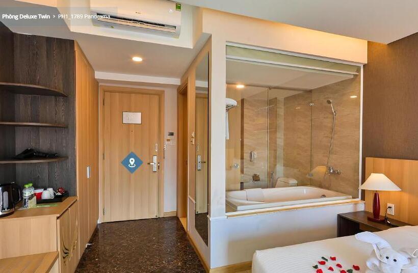 اتاق لوکس با بالکن, Muong Thanh Holiday Mui Ne