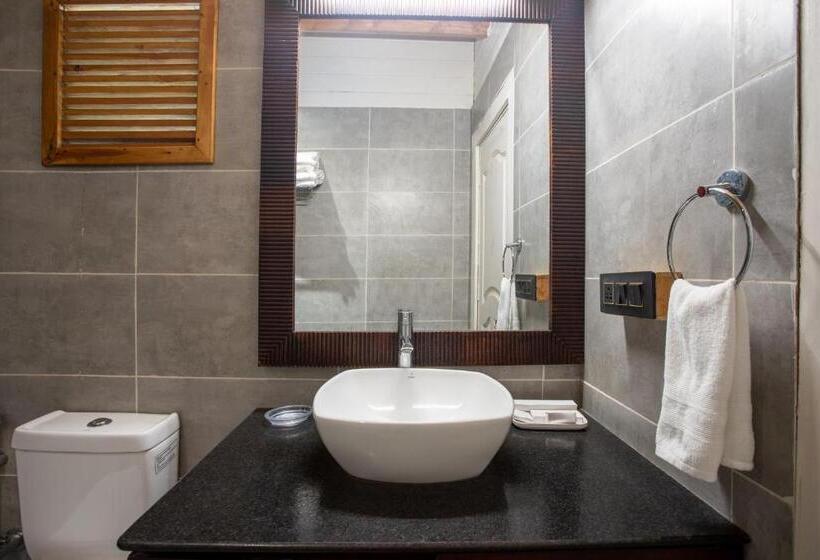 کابین, Stone Water Eco Resort