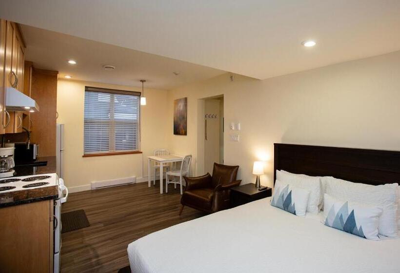 스탠다드 스튜디오 정원 전망, Stirling All Suites