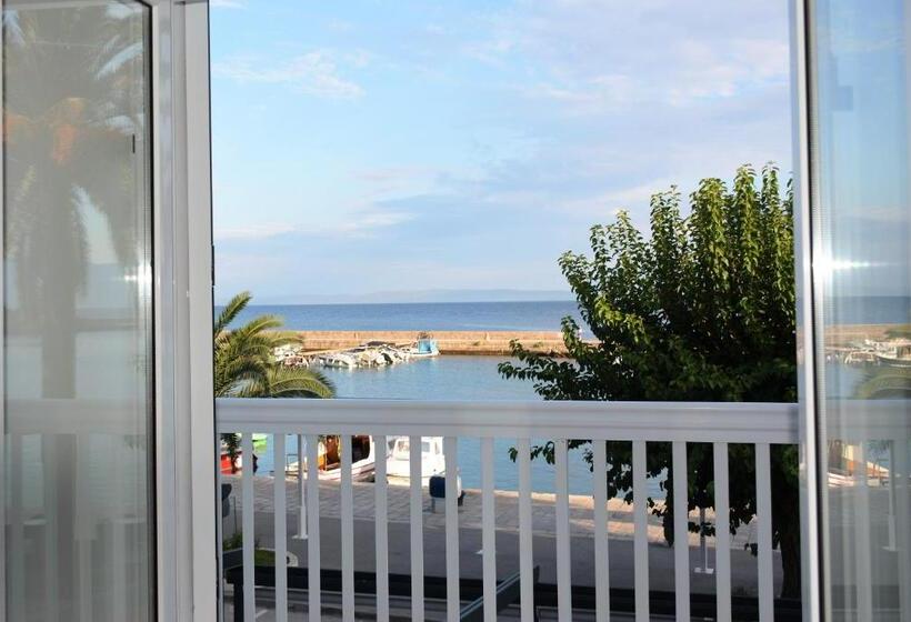 Triple Room Sea View, Guesthouse Aurora
