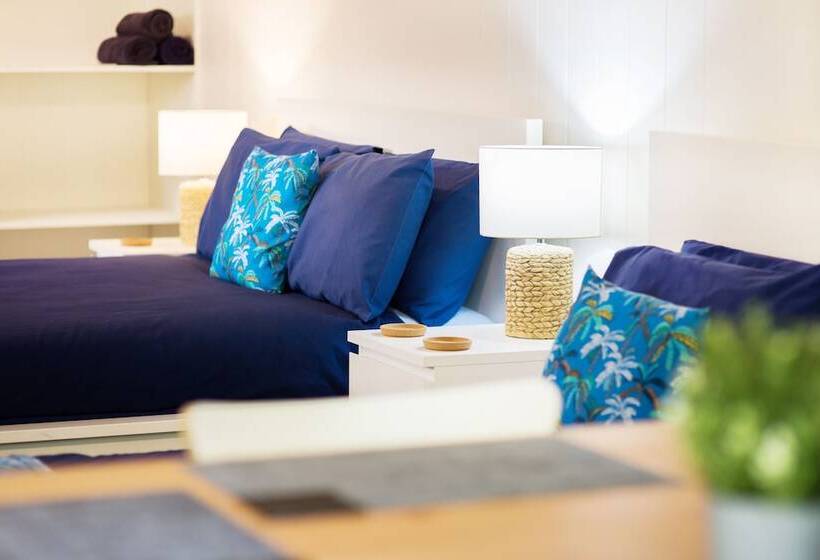 Номер Стандарт, Airlie Beach Magnums   Adults Only