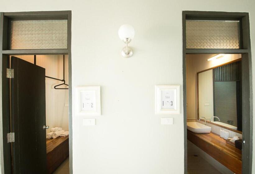 Номер Стандарт Совместная Ванная, Dorm Of Happiness By Tharaburi Resort
