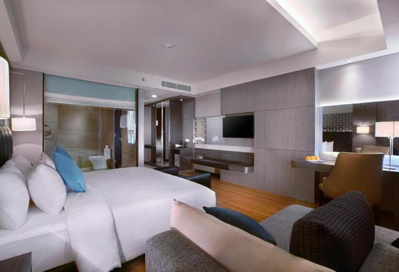 Номер Deluxe, The Alana Hotel & Convention Center Solo By Aston
