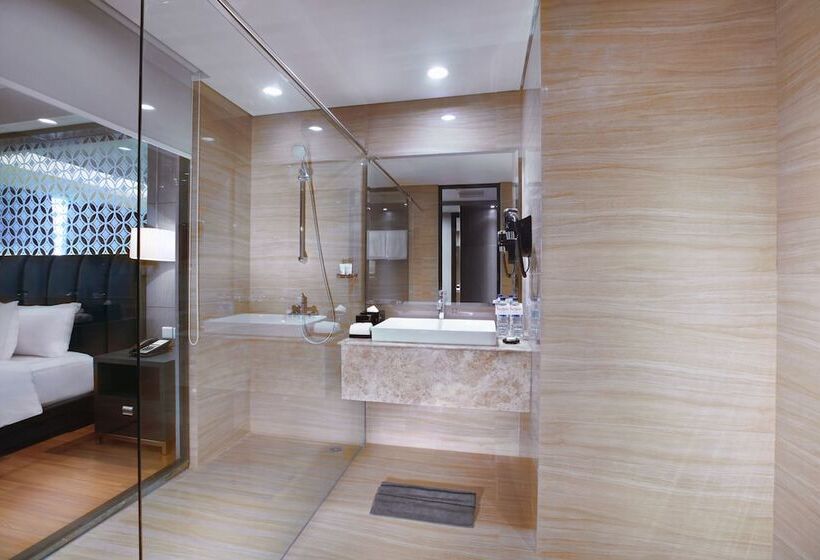Номер Superior, The Alana Hotel & Convention Center Solo By Aston