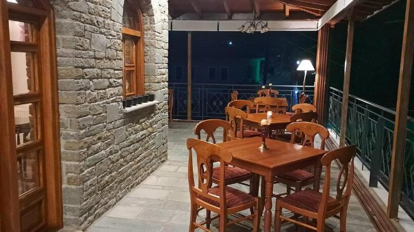 اتاق استاندارد چهار تخته, Archontiko Tzoumerkon