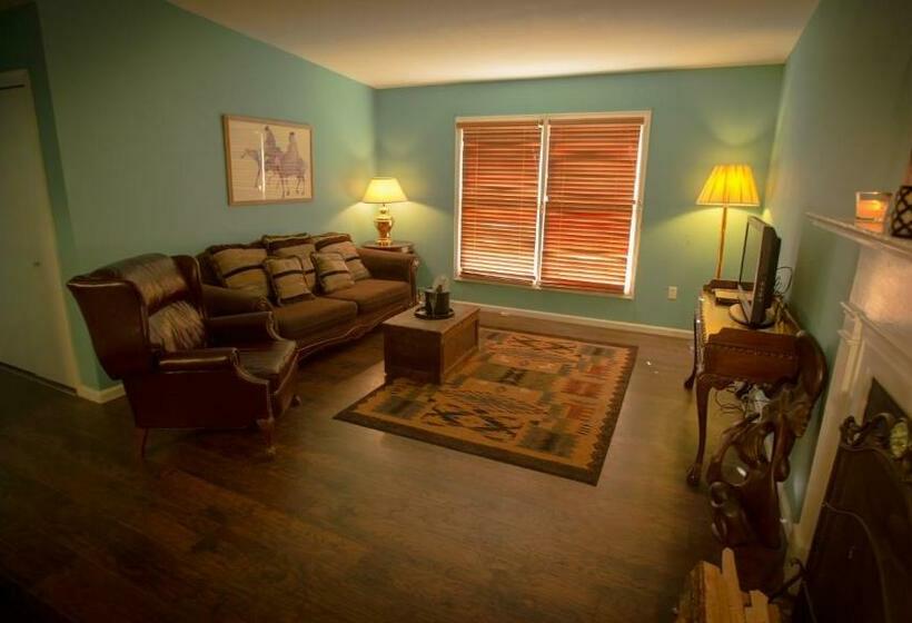Family Suite, Village Studios