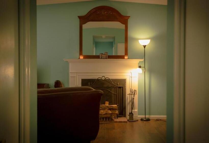 Family Suite, Village Studios
