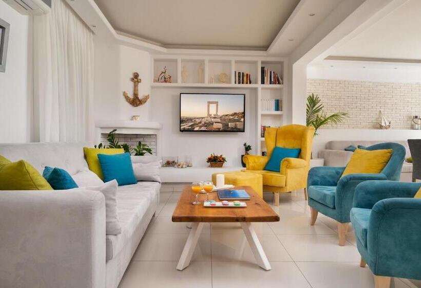 Люкс Мастер, Polis Of Naxos Boutique