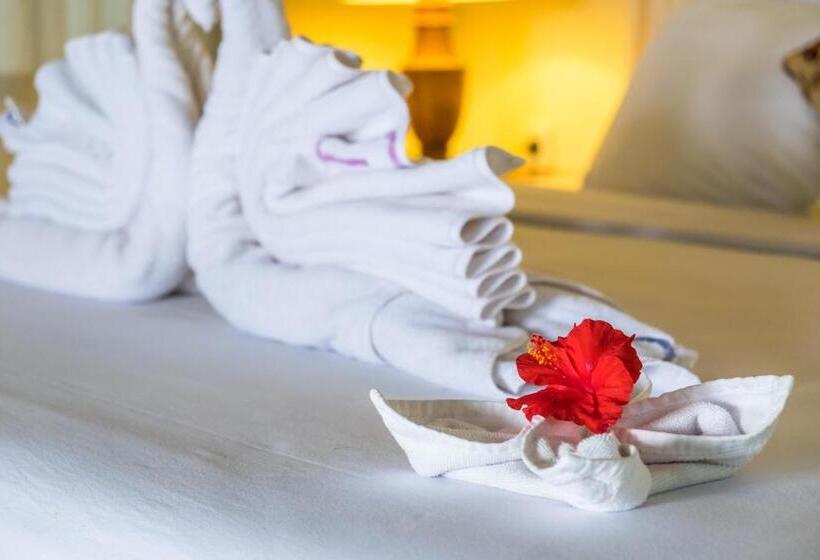 Апартаменты Deluxe 2 Спальни, Taman Surgawi Resort & Spa