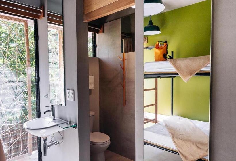 Номер Стандарт с Койками, Spin Designer Hostel   El Nido