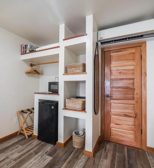 اتاق استاندارد با چشم‌انداز, Ocean Tide Beach Resort