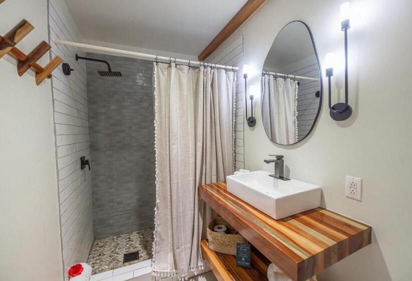 اتاق استاندارد با تخت بزرگ, Ocean Tide Beach Resort