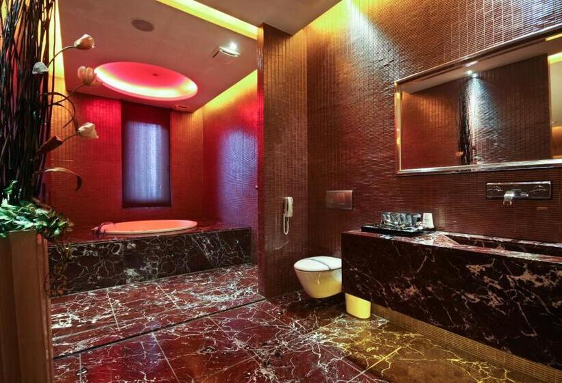 اتاق سوپریور, Lanshy Motel