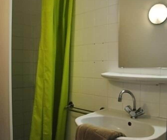 اتاق اکونومی, Le Relais De Port D Albret   Hostel