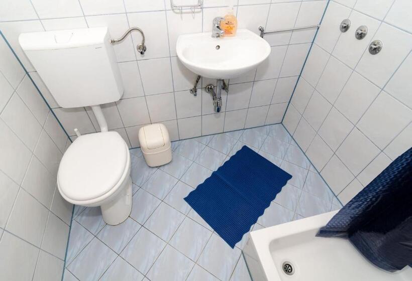 اتاق استاندارد با بالکن و چشم‌انداز دریا, Guest House Daniela