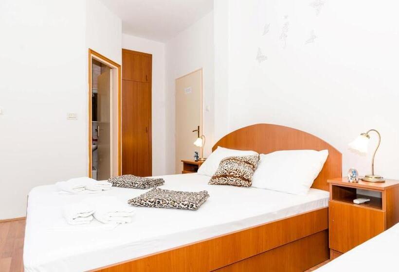 Triple Room Sea View, Guest House Daniela