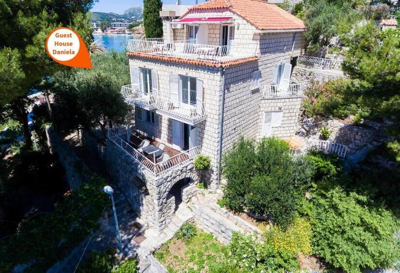 اتاق راحتی با چشم‌انداز دریا, Guest House Daniela