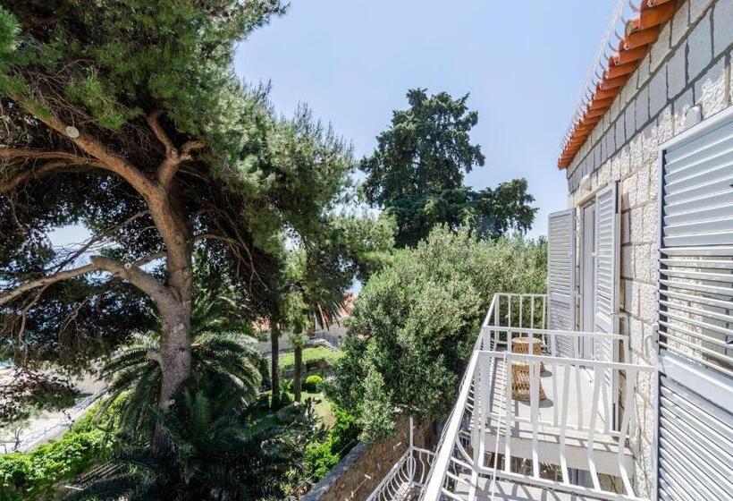 اتاق استاندارد با چشم‌انداز دریا, Guest House Daniela