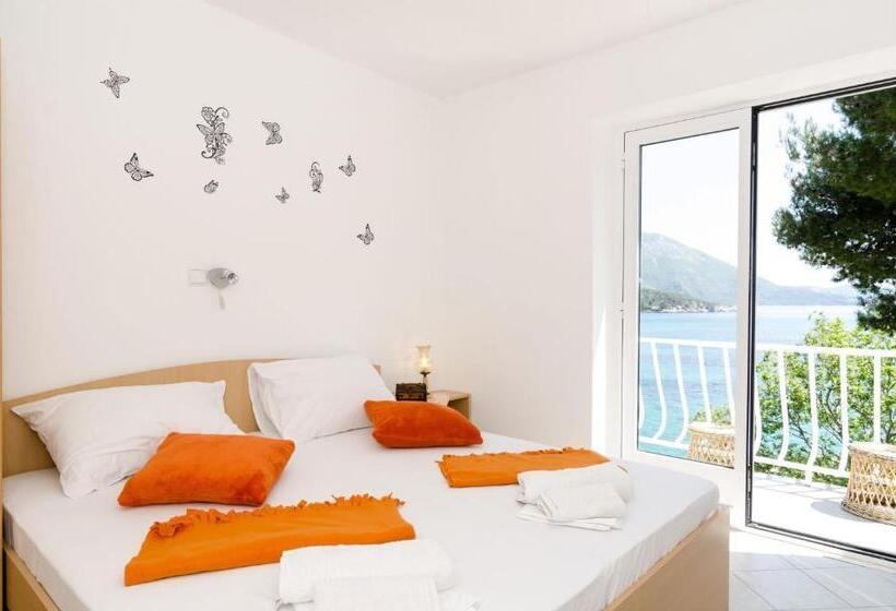 اتاق استاندارد با چشم‌انداز دریا, Guest House Daniela