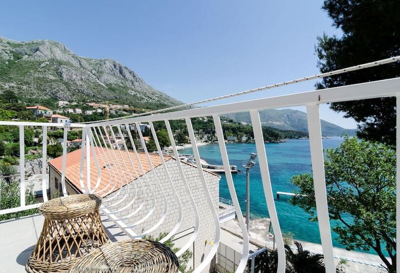 اتاق استاندارد با بالکن و چشم‌انداز دریا, Guest House Daniela
