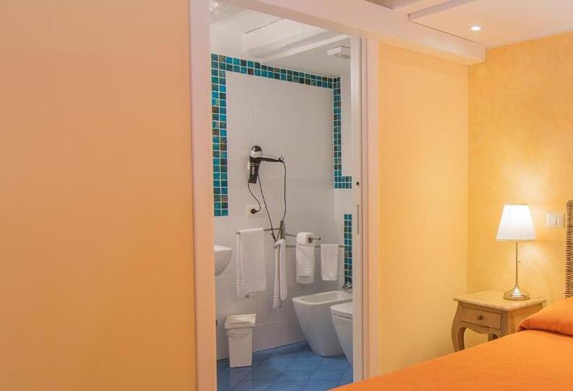 اتاق استاندارد با بالکن, B&b Apollo