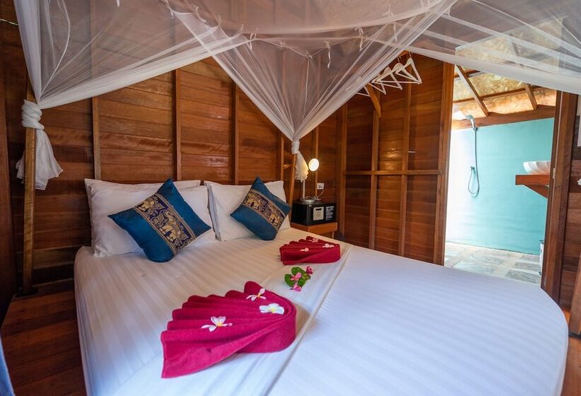 디럭스 방갈로, Lipe Beach Resort