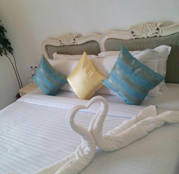 اتاق لوکس, Royal Emirates Resort & Spa