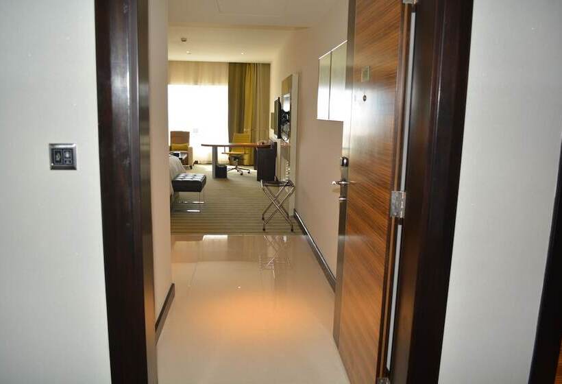 سوییت با چشم‌انداز دریا, Radisson Blu Resort Jizan
