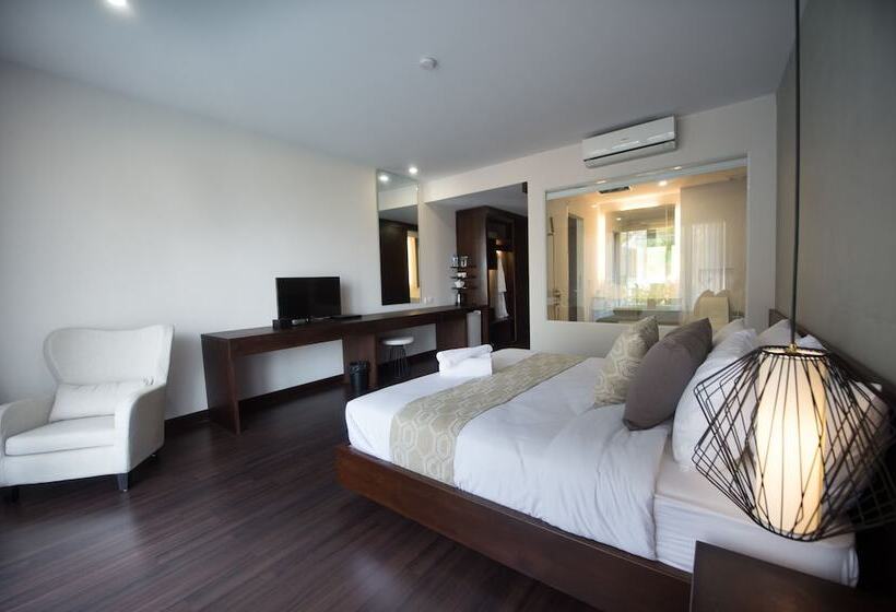 اتاق سوپریور با چشم‌انداز دریا, Ren Resort