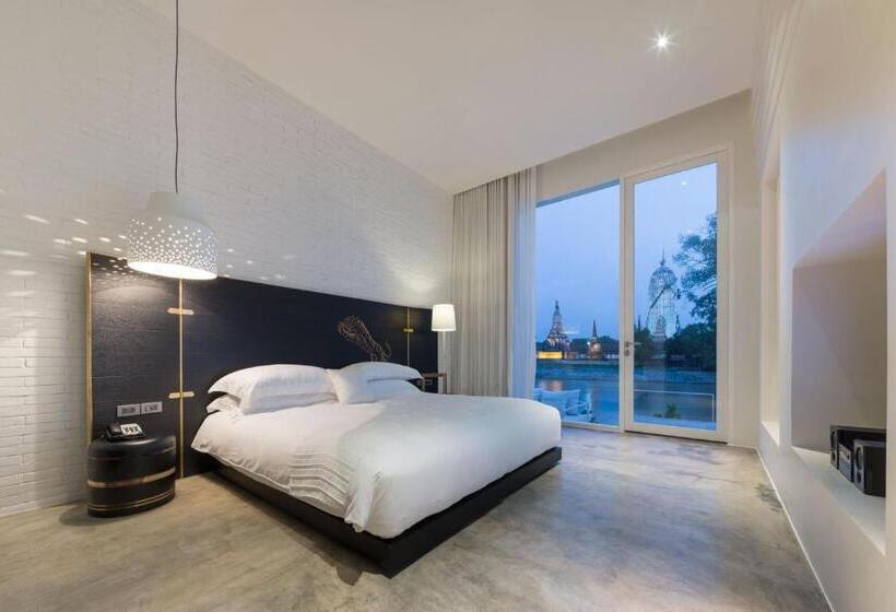 Deluxe room with river view, Sala Ayutthaya