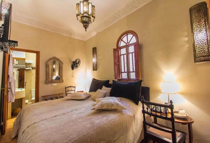 Номер Стандарт, Riad Thamayna