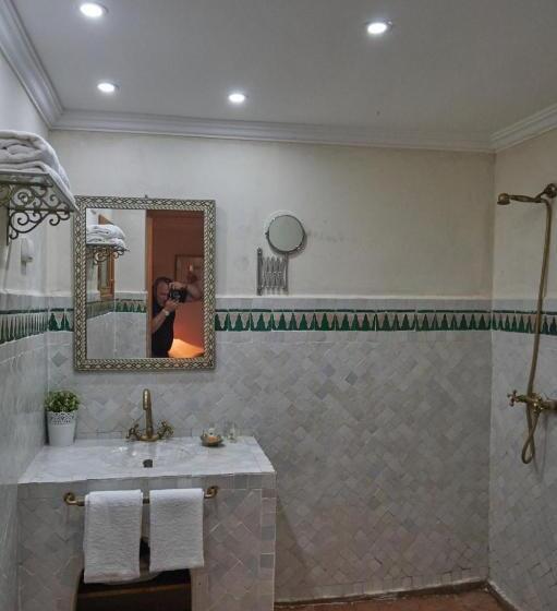 Номер Стандарт, Riad Thamayna