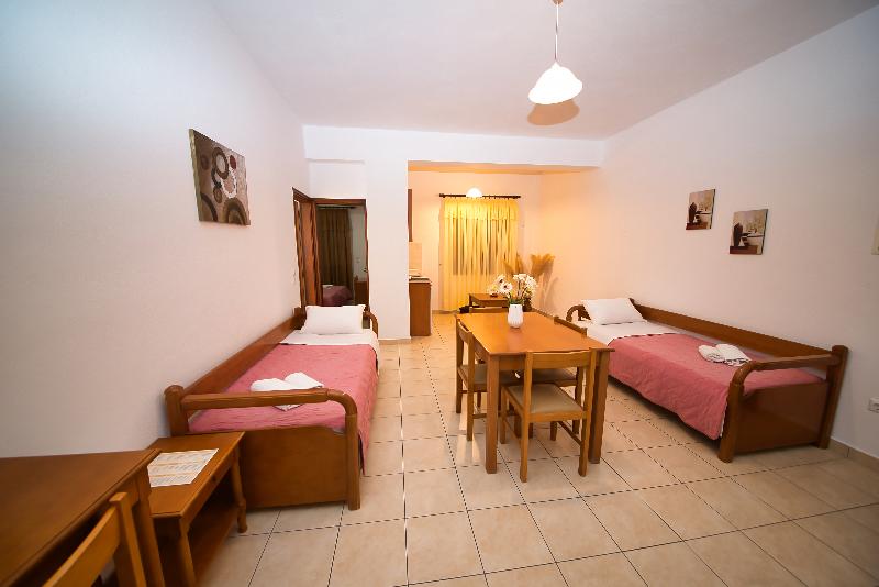 דירת חדר, Villa Angira