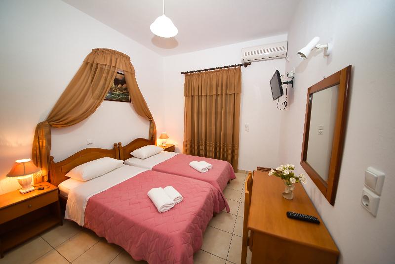 דירת חדר, Villa Angira