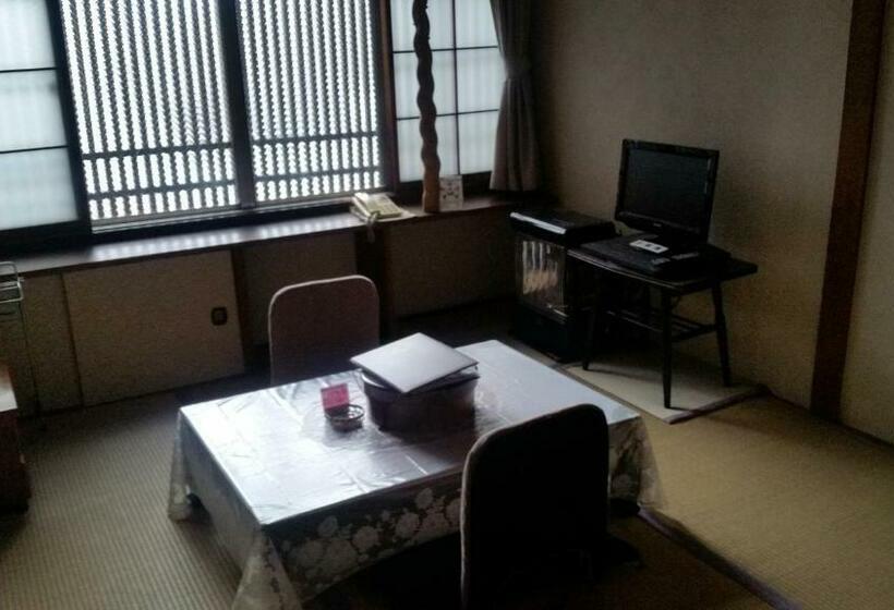 اتاق استاندارد با سرویس بهداشتی مشترک, Henmi Ryokan