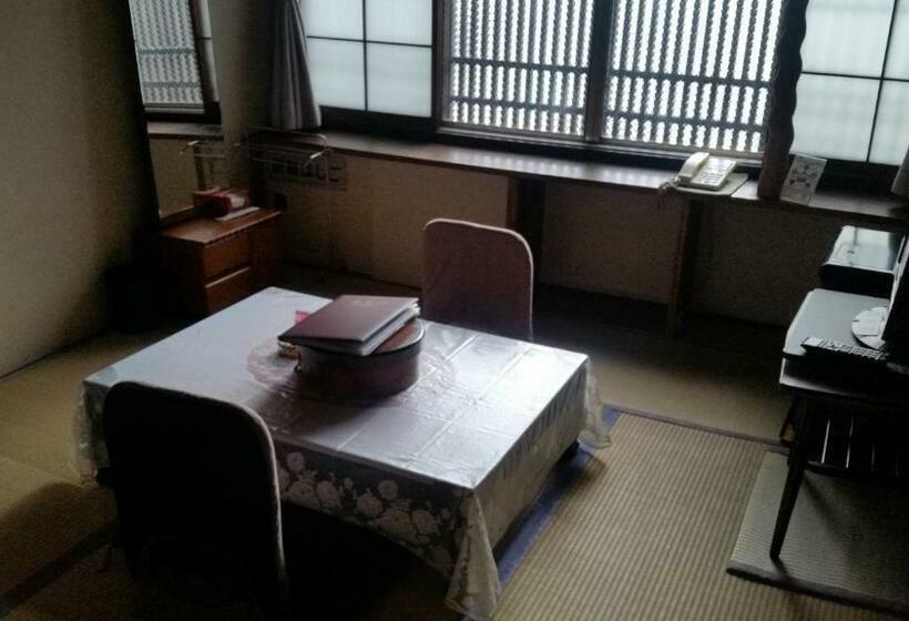 اتاق استاندارد با سرویس بهداشتی مشترک, Henmi Ryokan
