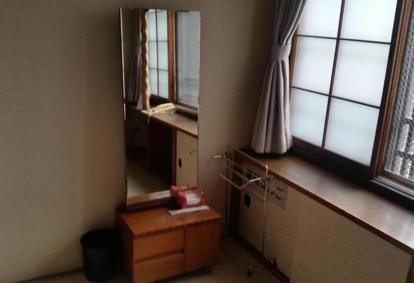 اتاق استاندارد با سرویس بهداشتی مشترک, Henmi Ryokan