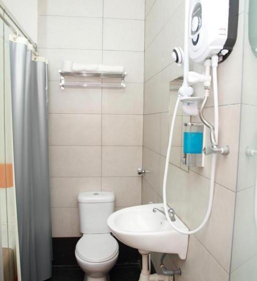 اتاق لوکس, 1 Hotel Kuchai Lama