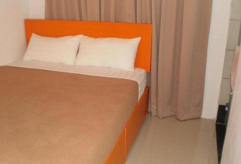 اتاق لوکس, 1 Hotel Kuchai Lama