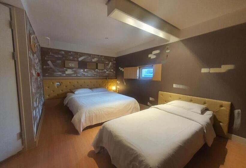 اتاق لوکس, Friendly Dh Naissance Hotel By Mindrum Group