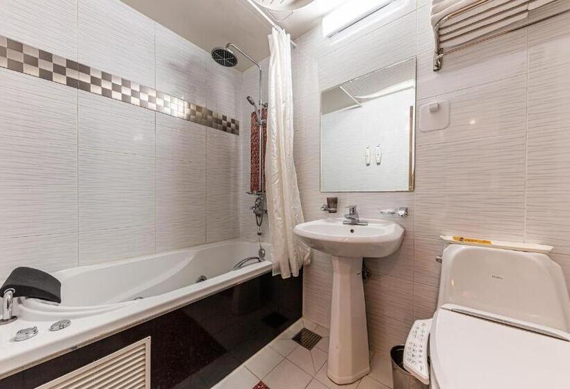 اتاق خانوادگی, Friendly Dh Naissance Hotel By Mindrum Group